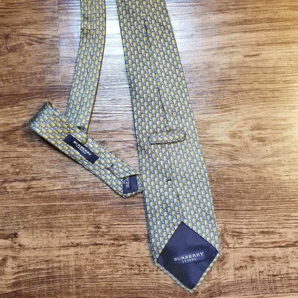 Burberry London Logo Hand Stitched Tie - Picture 2 of 6